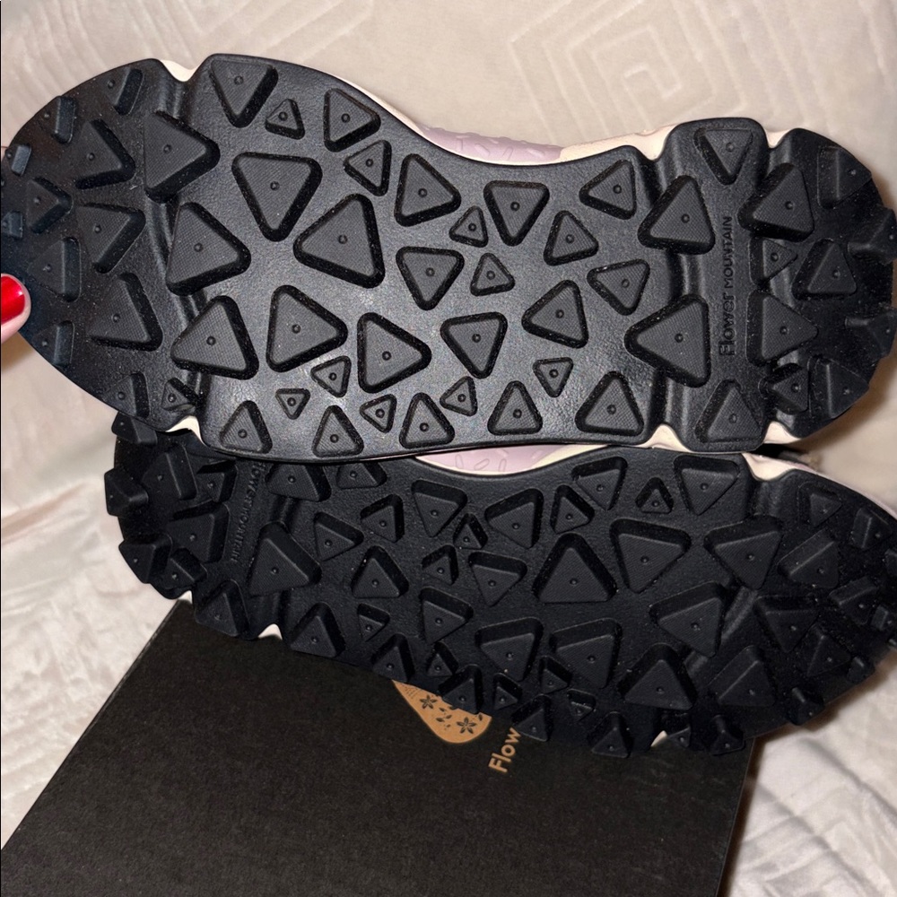 NWT Flower Mountain Yamano 3 Sneaker in Light Rose - Picture 13 of 15